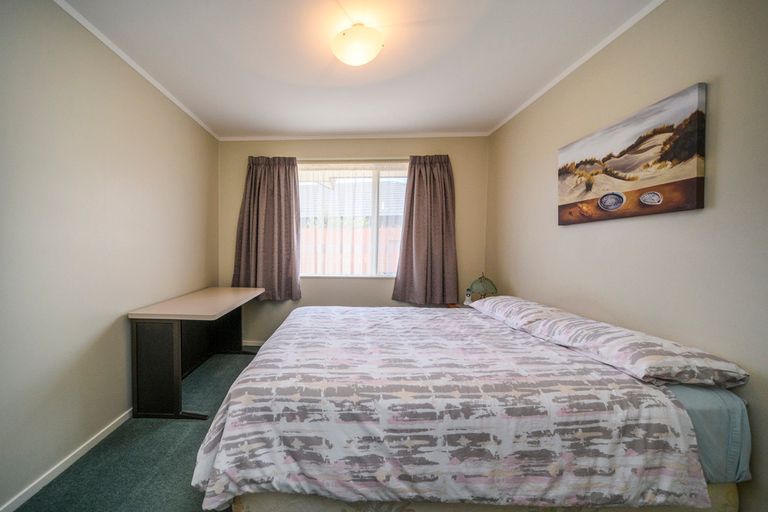 Photo of property in 22 Meridian Grove, Kelvin Grove, Palmerston North, 4414