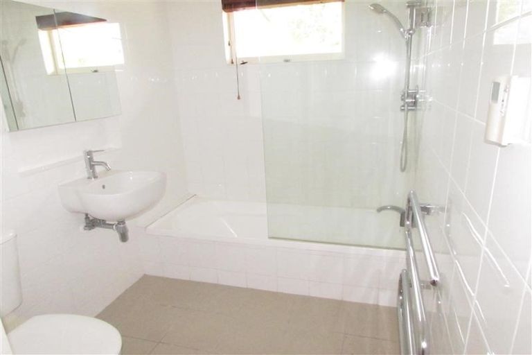 Photo of property in 46 Grenada Avenue, Forrest Hill, Auckland, 0620