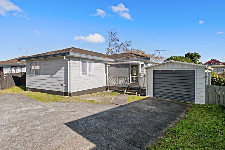 Photo of property in 1/5 Myna Place, Weymouth, Auckland, 2103