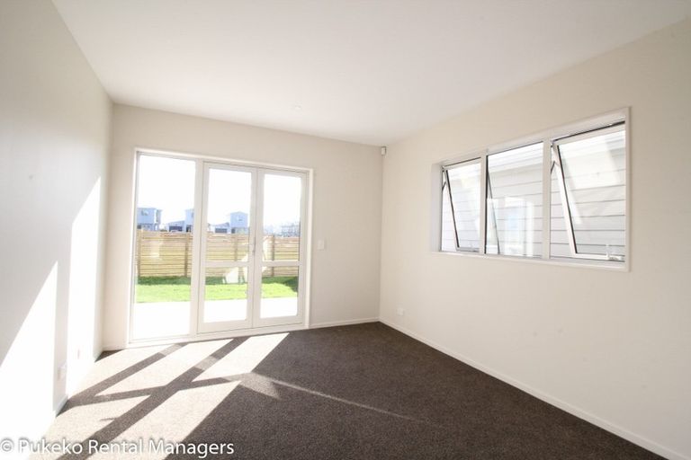 Photo of property in 10 Divide Loop, Takanini, 2112