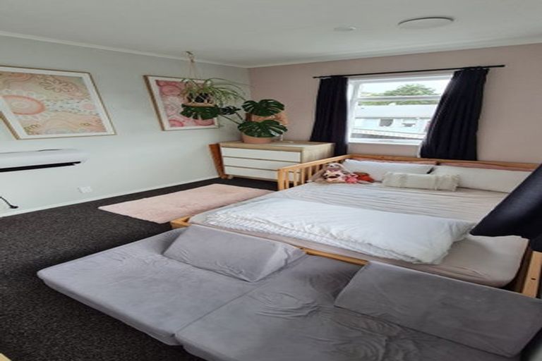 Photo of property in 53 Beaumaris Crescent, Ascot Park, Porirua, 5024