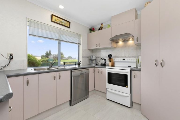 Photo of property in 48 Stephens Place, Hairini, Tauranga, 3112