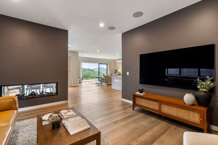 Photo of property in 21 Porokaiwhiri Street, Crofton Downs, Wellington, 6035