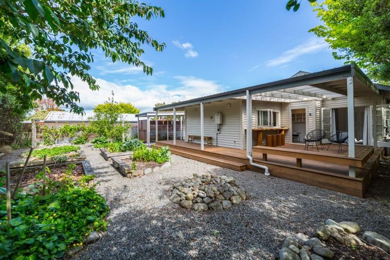 Photo of property in 65 Brandon Street, Featherston, 5710