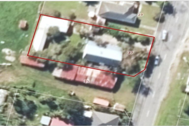 Photo of property in 27 Wharf Road, Karamea, 7893