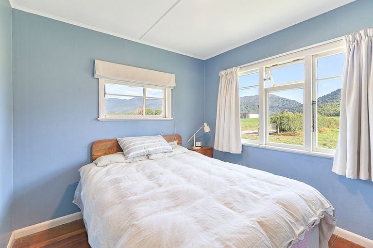 Photo of property in 24 Carter Road, Rockville, Collingwood, 7073