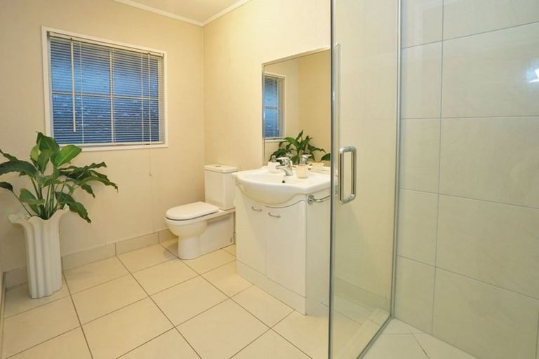 Photo of property in 23 Burn-murdoch Street, St Andrews, Hamilton, 3200