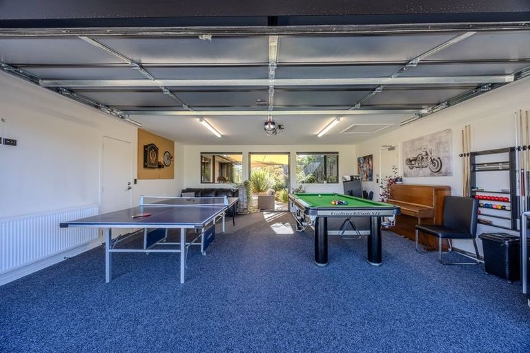 Photo of property in 10 Jack Young Place, Albert Town, Wanaka, 9305