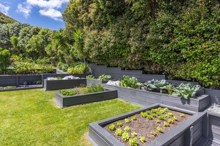 Photo of property in 27a Kotare Street, Waikanae, 5036