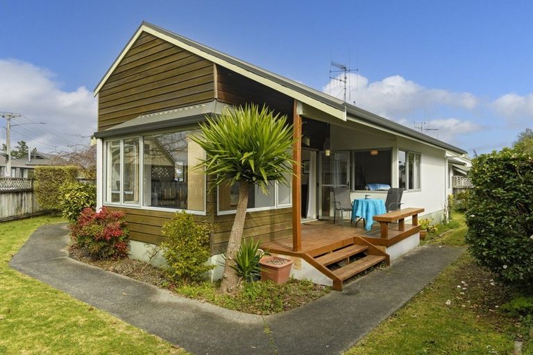 Photo of property in 15a Sinclair Street, Greerton, Tauranga, 3112