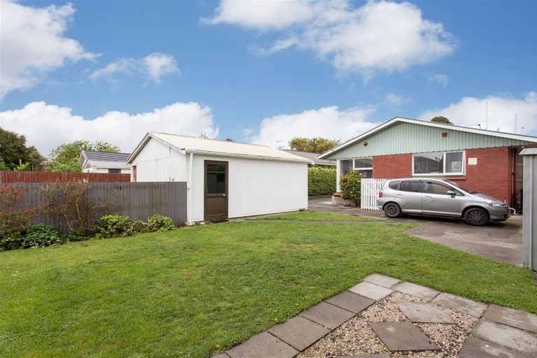 Photo of property in 2/381 Main North Road, Redwood, Christchurch, 8051
