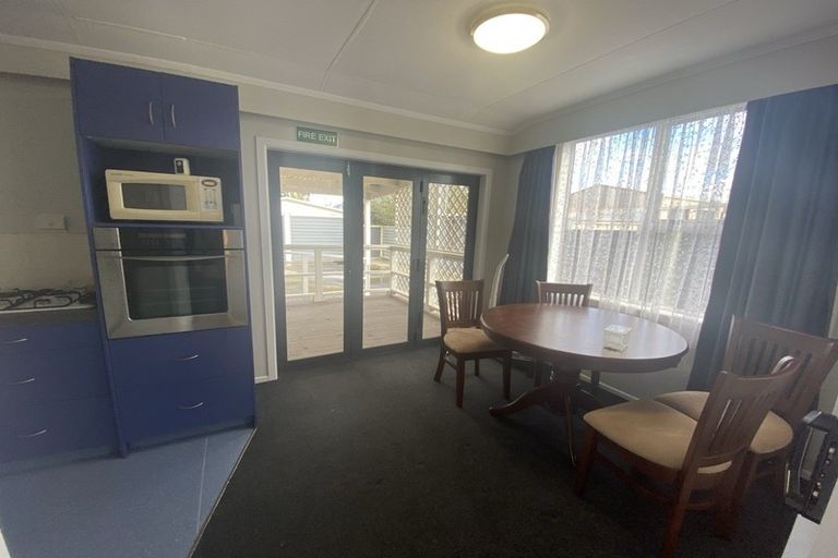 Photo of property in 28 Cambria Street, Hawera, 4610