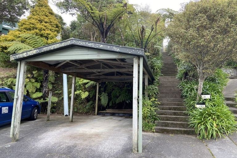 Photo of property in 37 Huntleigh Park Way, Ngaio, Wellington, 6035