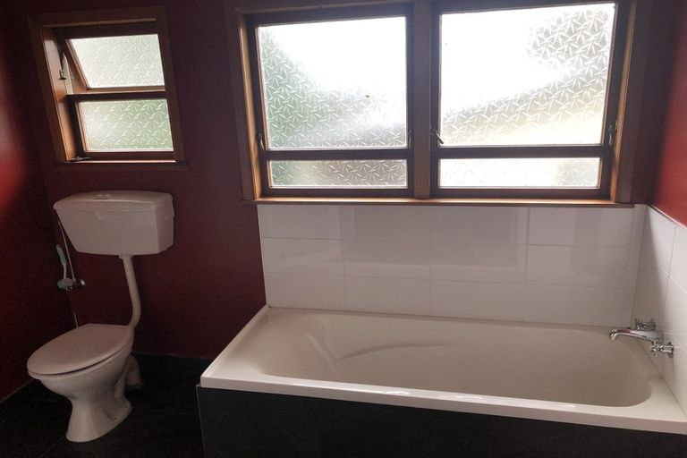 Photo of property in 3 Halberg Street, Papakura, 2110