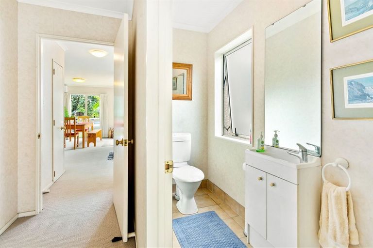 Photo of property in 15 Huntaway Lane, Te Atatu Peninsula, Auckland, 0610