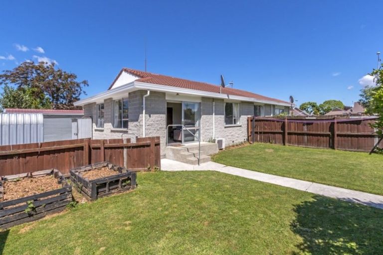 Photo of property in 2/46 Aldwins Road, Phillipstown, Christchurch, 8062