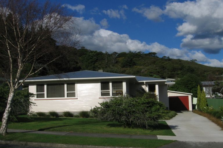 Photo of property in 14 Mitimiti Grove, Wainuiomata, Lower Hutt, 5014
