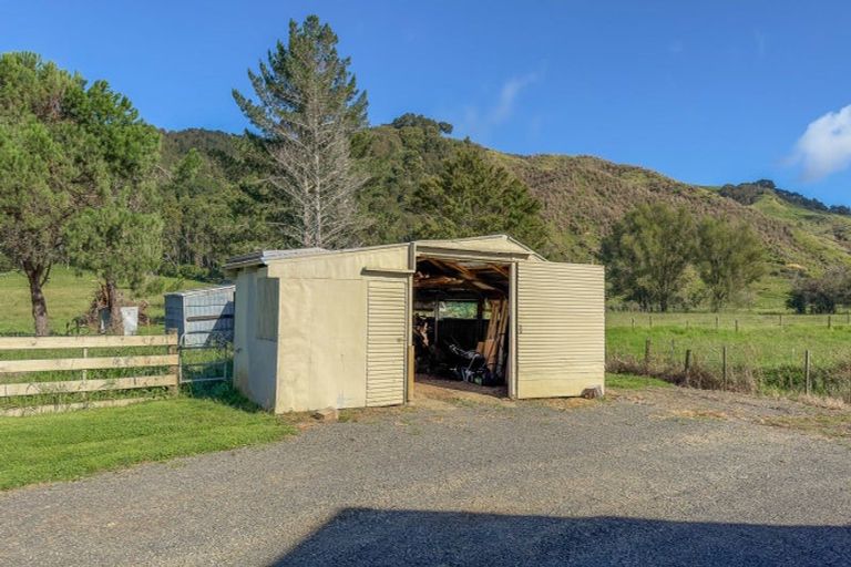 Photo of property in 141 Neavesville Road, Puriri, Thames, 3578