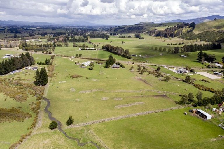 Photo of property in 70 Parkers Road, West Taratahi, Carterton, 5791