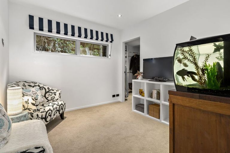 Photo of property in 5 Satchell Way, Kaiwharawhara, Wellington, 6035