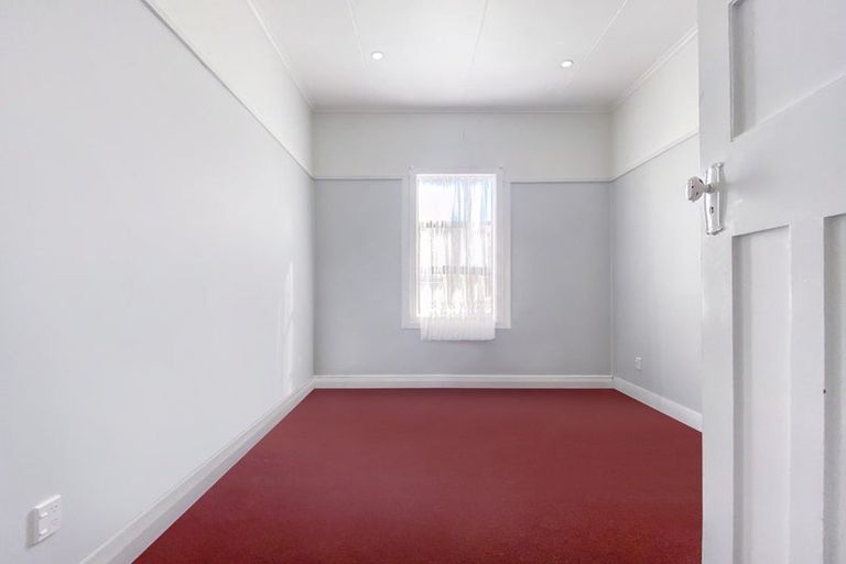 Photo of property in 151a The Parade, Island Bay, Wellington, 6023