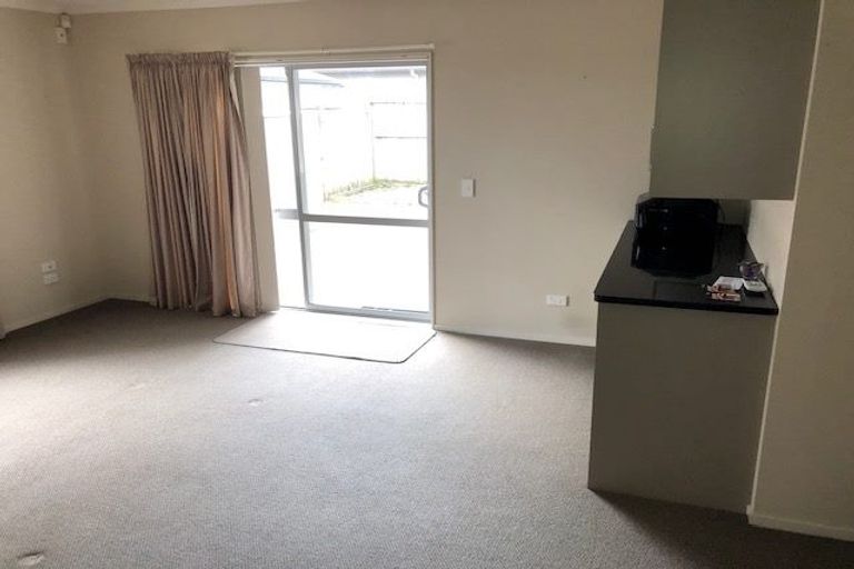 Photo of property in 28 Salford Crescent, Flat Bush, Auckland, 2019