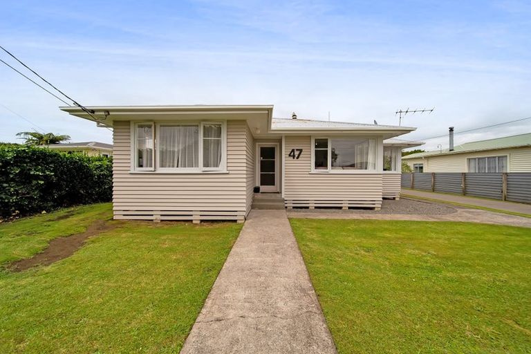 Photo of property in 47 Campbell Street, Hawera, 4610
