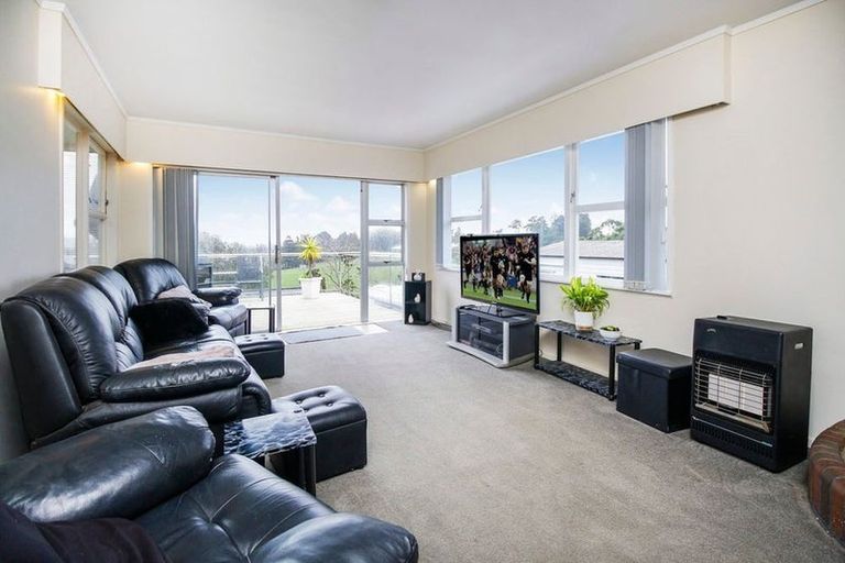 Photo of property in 476 Don Buck Road, Massey, Auckland, 0614