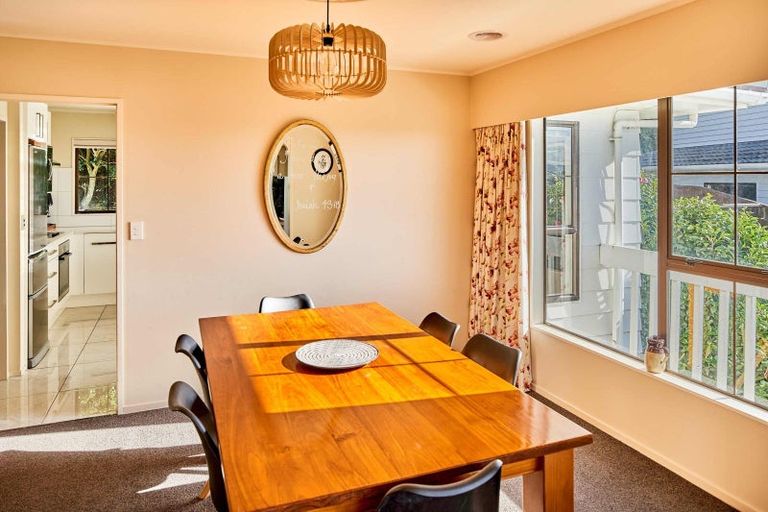 Photo of property in 16 Saint Aidans Way, Tawa, Wellington, 5028