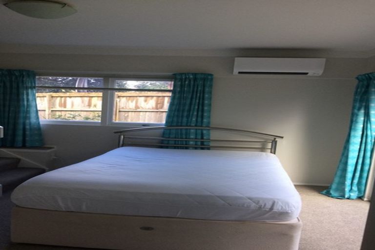 Photo of property in 3/1 Gulf Crest, Bucklands Beach, Auckland, 2012