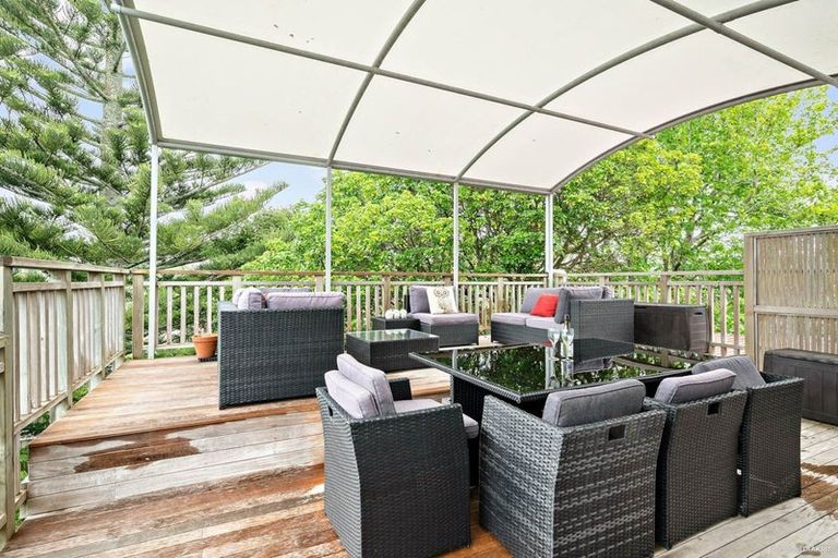 Photo of property in 147 Weatherly Road, Torbay, Auckland, 0630