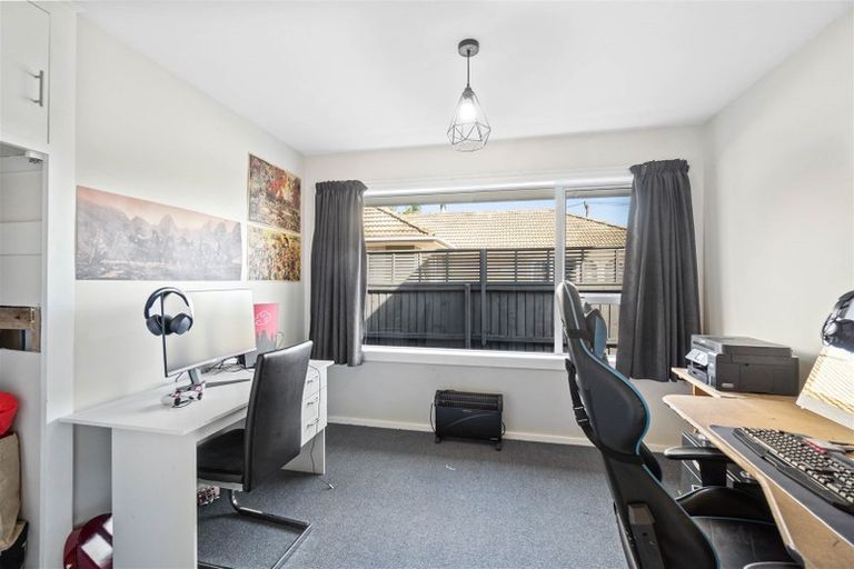 Photo of property in 36 Cutts Road, Russley, Christchurch, 8042