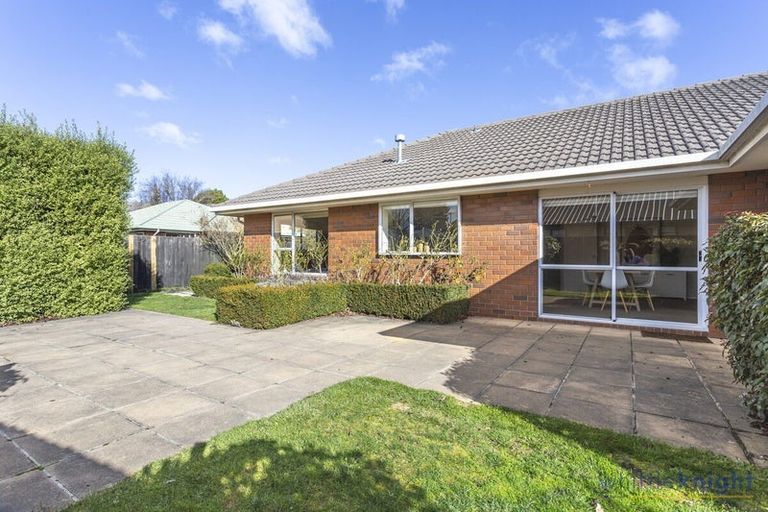 Photo of property in 8 Innisfree Place, Northwood, Christchurch, 8051