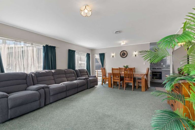 Photo of property in 1/42 Park Estate Road, Rosehill, Papakura, 2113
