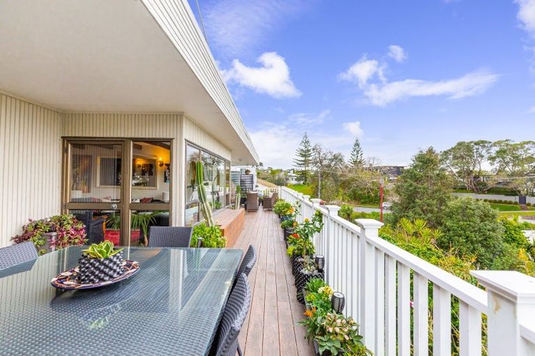 Photo of property in 2/22 Hastings Road, Mairangi Bay, Auckland, 0630