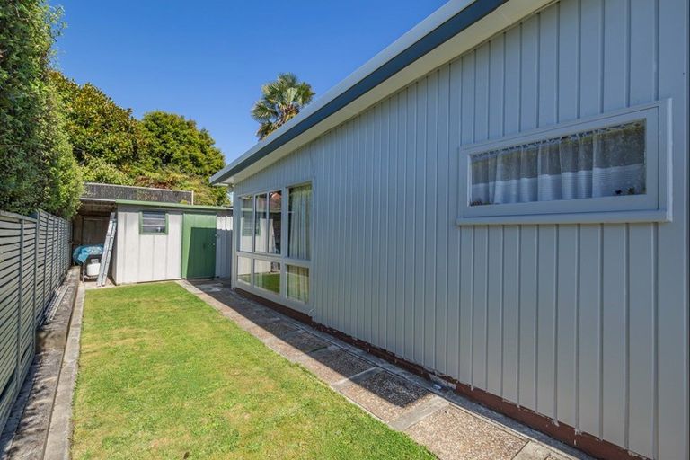 Photo of property in 8 Royal Place, Levin, 5510