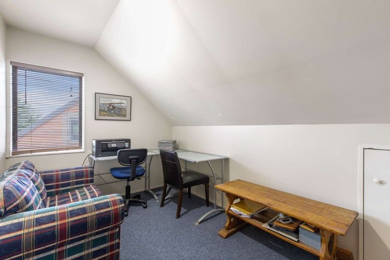 Photo of property in 8/37 Fields Parade, Oteha, Auckland, 0632