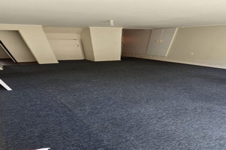 Photo of property in 12 Ruawai Road, Mount Wellington, Auckland, 1060