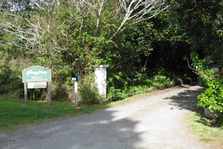 Photo of property in 160 Arawhata Road, Paraparaumu, 5032