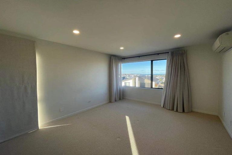 Photo of property in 8 James Mcleod Way, Silverdale, 0932