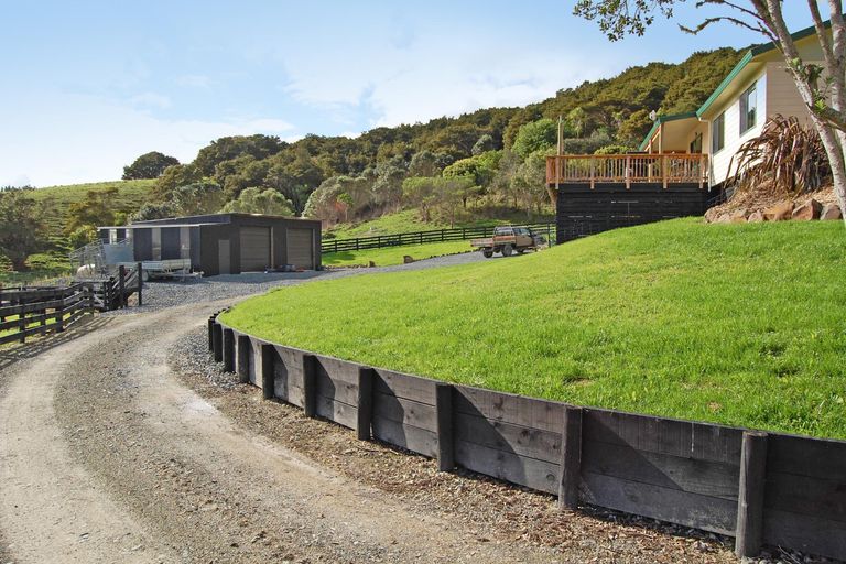 Photo of property in 598a Oneriri Road, Kaiwaka, 0573