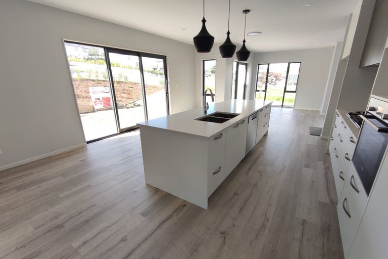 Photo of property in 3 Grover Street, Orewa, 0931