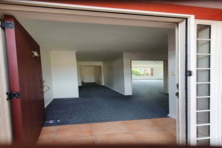 Photo of property in 5 The Boulevard, Red Beach, 0932