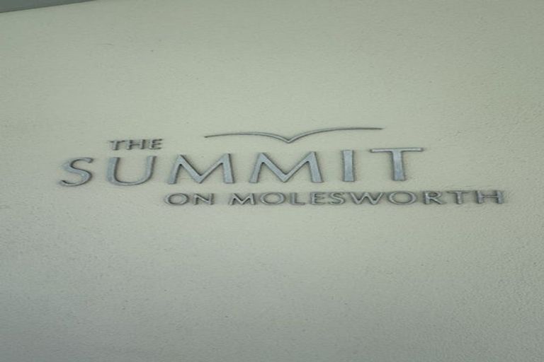 Photo of property in Summit Apartments, 11/184 Molesworth Street, Thorndon, Wellington, 6011