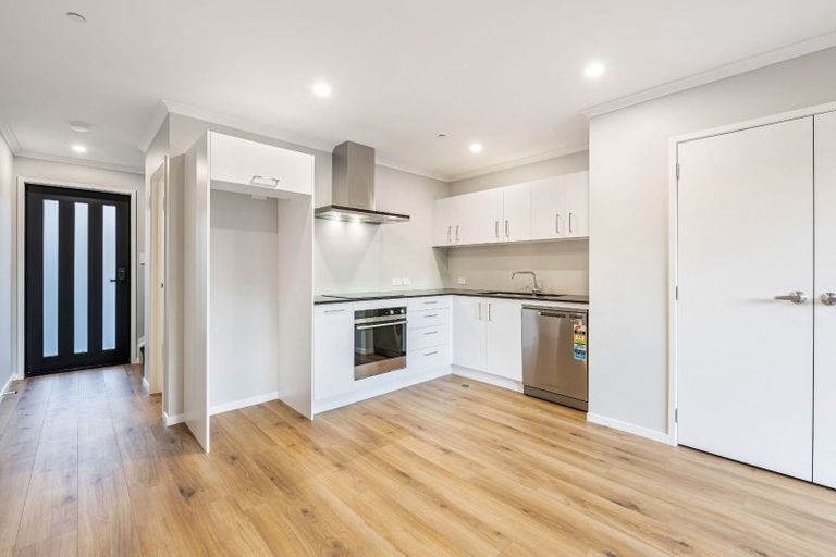 Photo of property in 6 Whakato Avenue, Kumeu, 0810