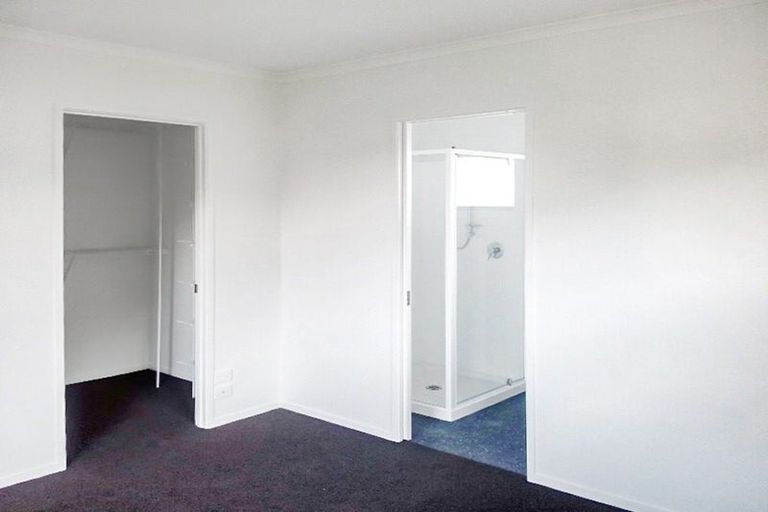 Photo of property in 8 Loeb Place, Rolleston, 7614