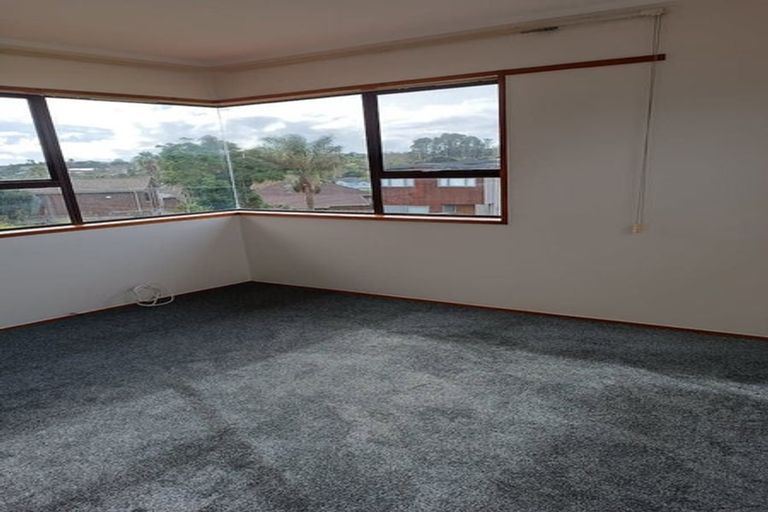 Photo of property in 34b Mark Edward Drive, Half Moon Bay, Auckland, 2012