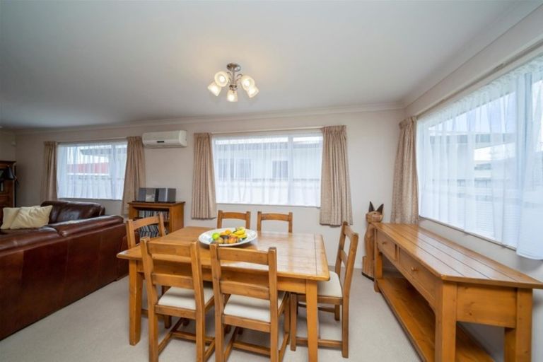 Photo of property in 33c Argyle Street, Hawera, 4610