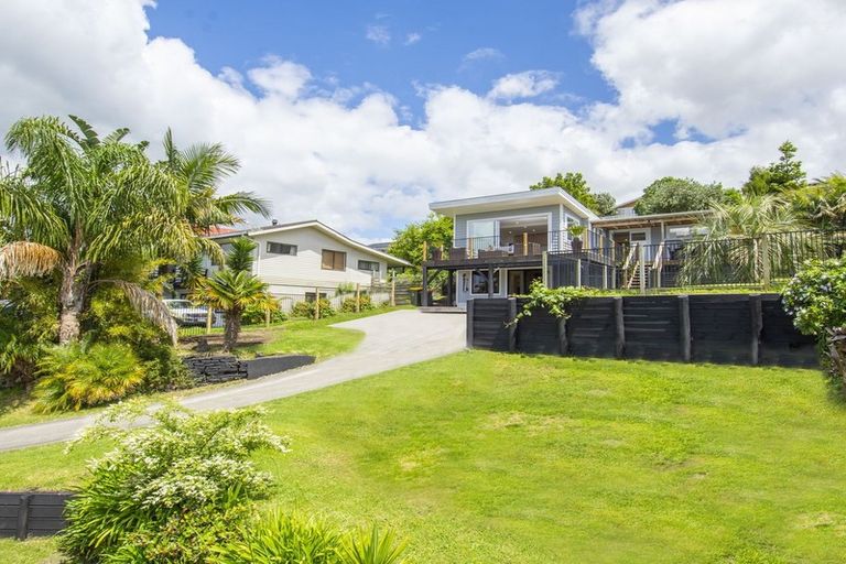 Photo of property in 32 Omokoroa Road, Omokoroa, 3114