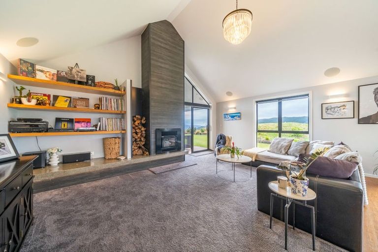 Photo of property in 49 Crest Road, Akatarawa, Upper Hutt, 5372